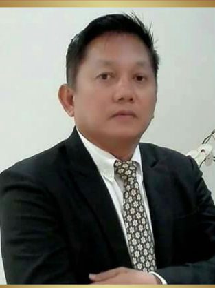 นายธนกร ทองธารส่องแสง